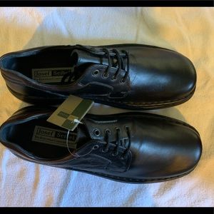 Men’s dress shoes